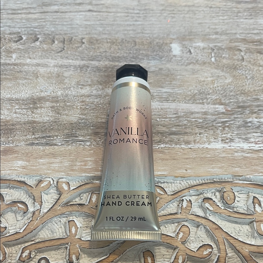 Bath & Body Works Shea Butter Hand Cream - Gold